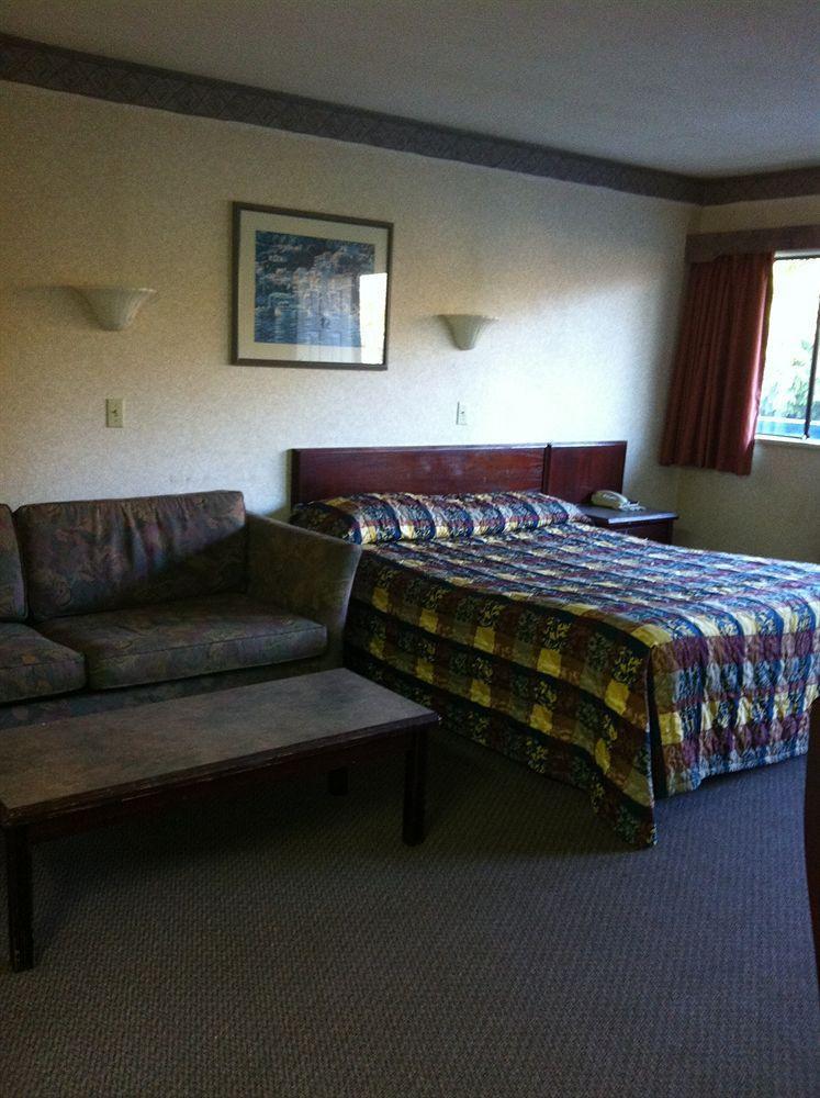 Coquitlam Sleepy Lodge Exterior foto