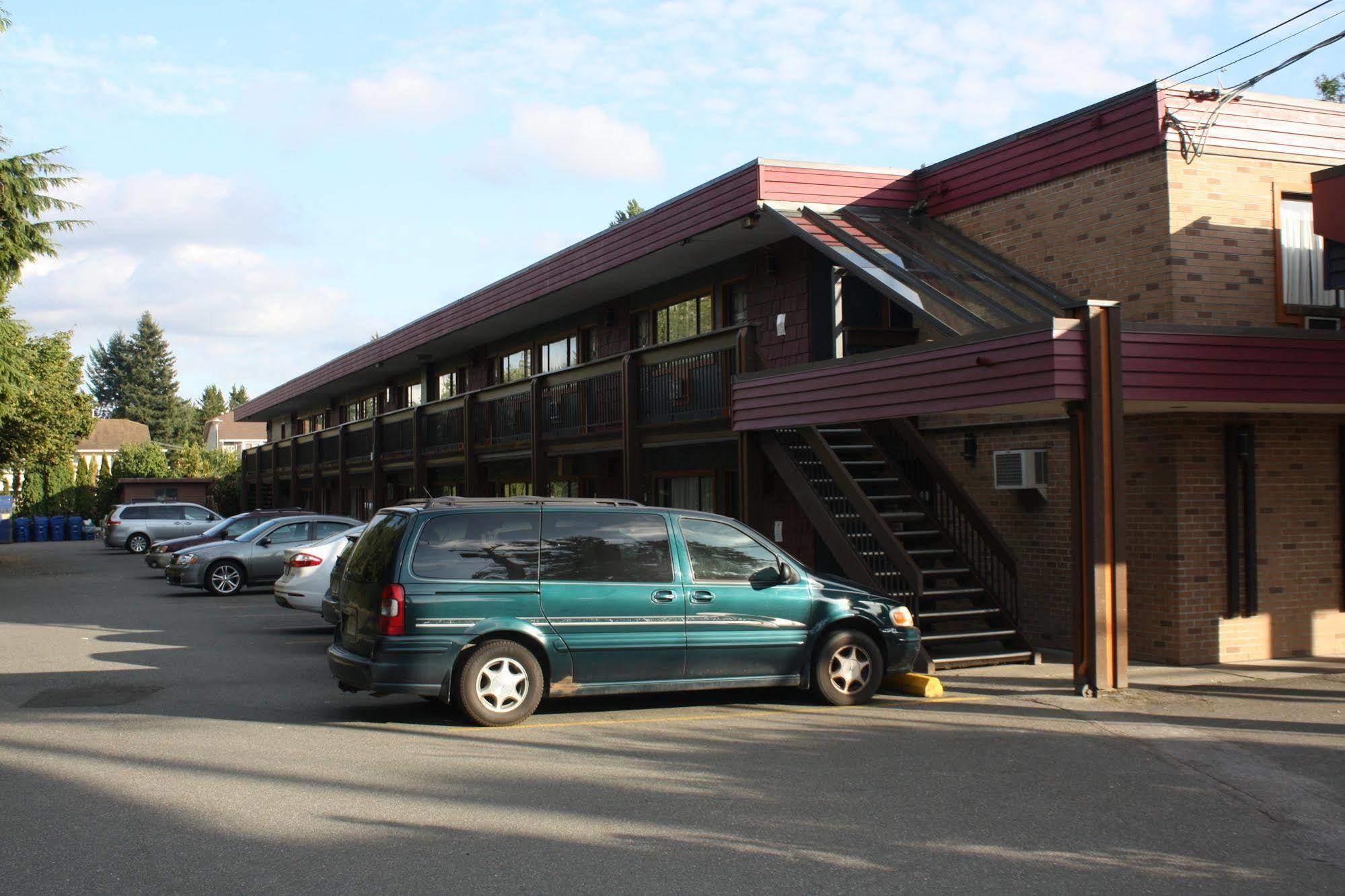 Coquitlam Sleepy Lodge Exterior foto